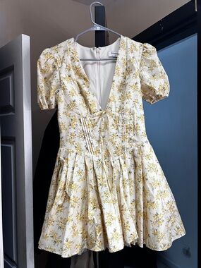 House of CB Cream and Yellow Floral V‑Neck Puff Sleeve Mini Dress